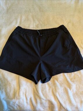 Old Navy Woman’s Stretch Tech Shorts Black Elastic-Waist Active Shorts Size XL